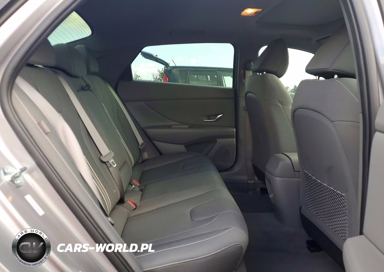 2025 Hyundai Elantra Sel VIN:KMHLS4DG8SU944254 - 10