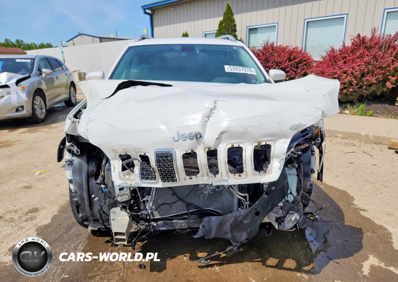 2019 Jeep Cherokee Latitude VIN:1C4PJLCB3KD348414 - 5