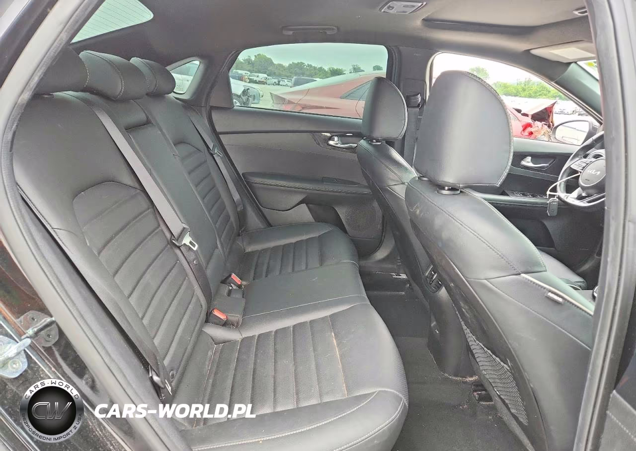 2022 Kia Forte Gt Line VIN:3KPF54ADXNE438477 - 10