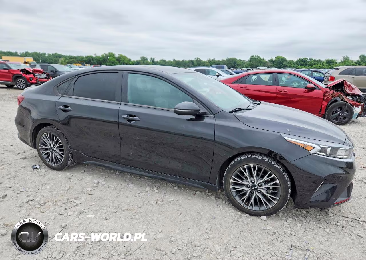 2022 Kia Forte Gt Line VIN:3KPF54ADXNE438477 - 4
