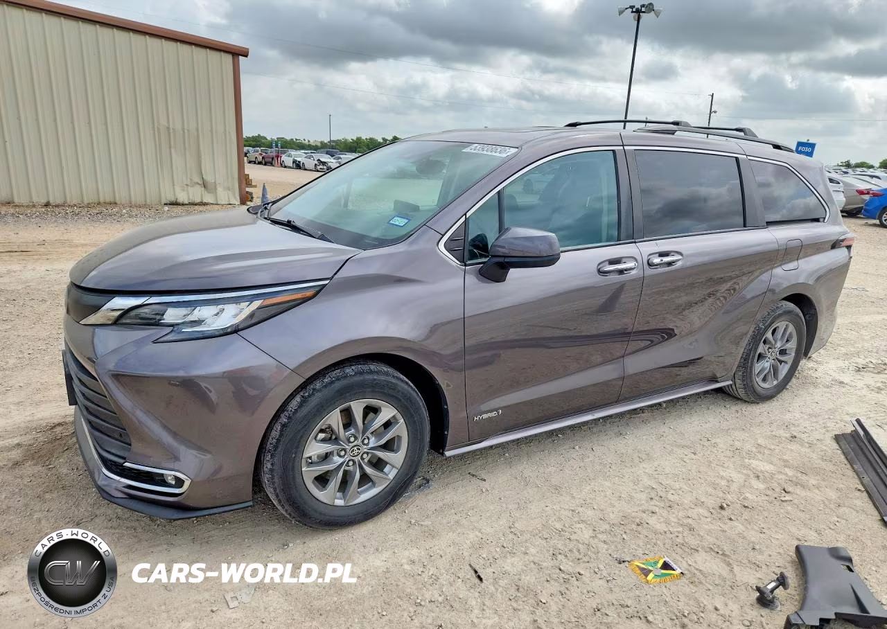 2021 Toyota Sienna Xle