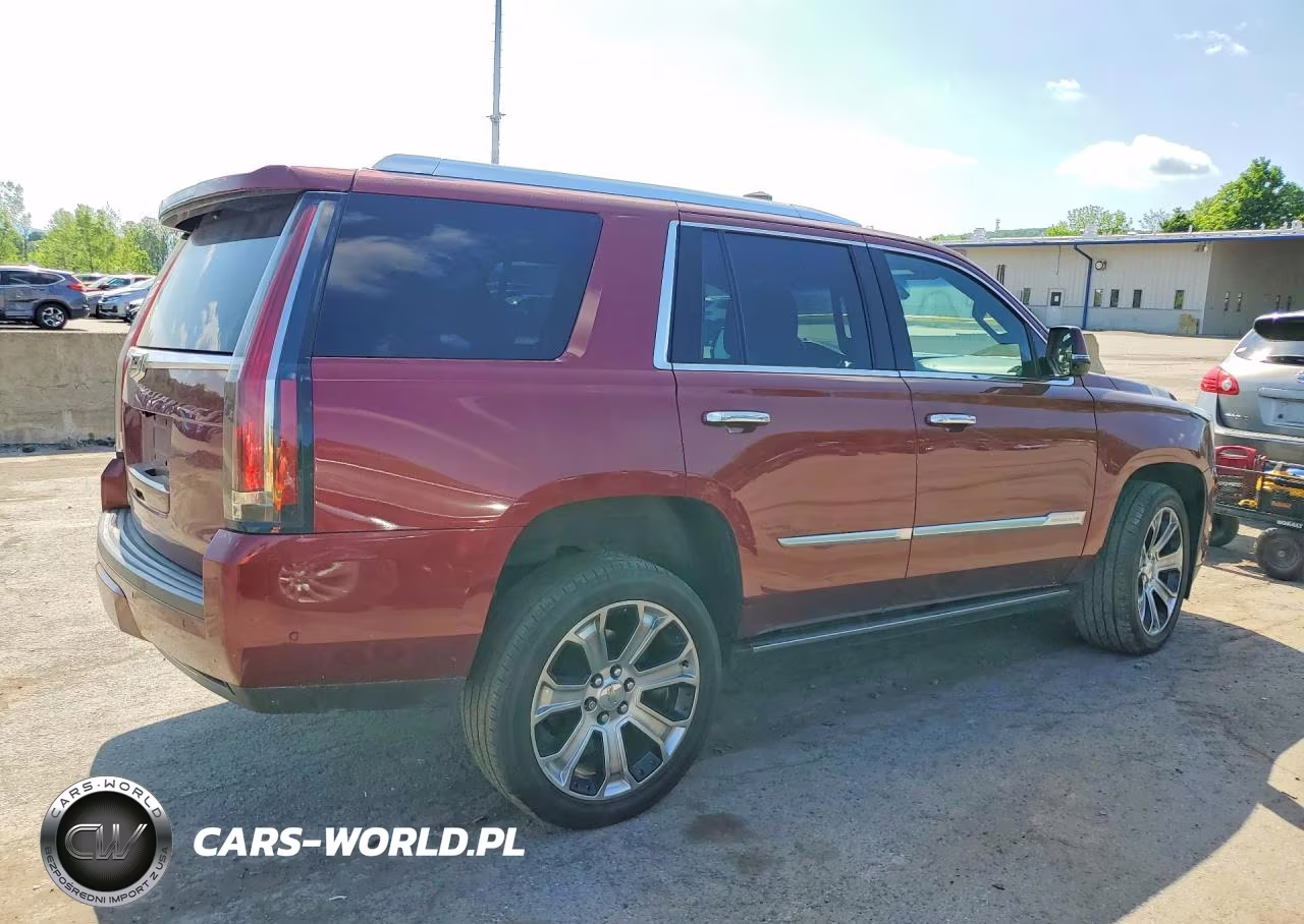 2018 Cadillac Escalade Platinum VIN:1GYS4DKJ1JR220300 - 3