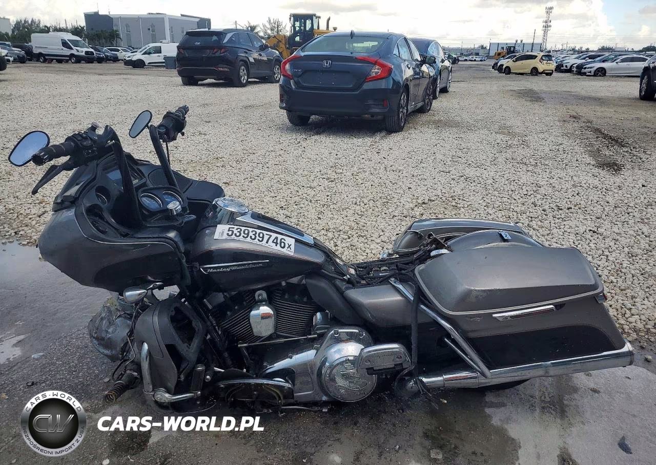 2016 Harley-Davidson Fltru VIN:1HD1KGL14GB612100 - 3