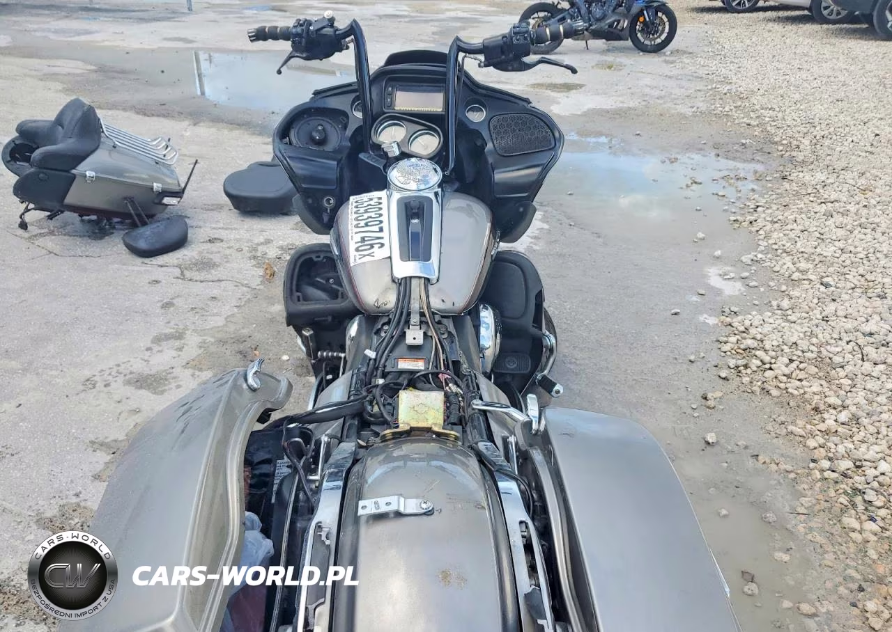 2016 Harley-Davidson Fltru VIN:1HD1KGL14GB612100 - 6