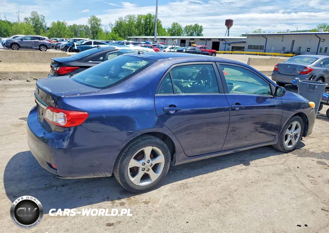 2013 Toyota Corolla Le VIN:2T1BU4EE3DC018965 - 3