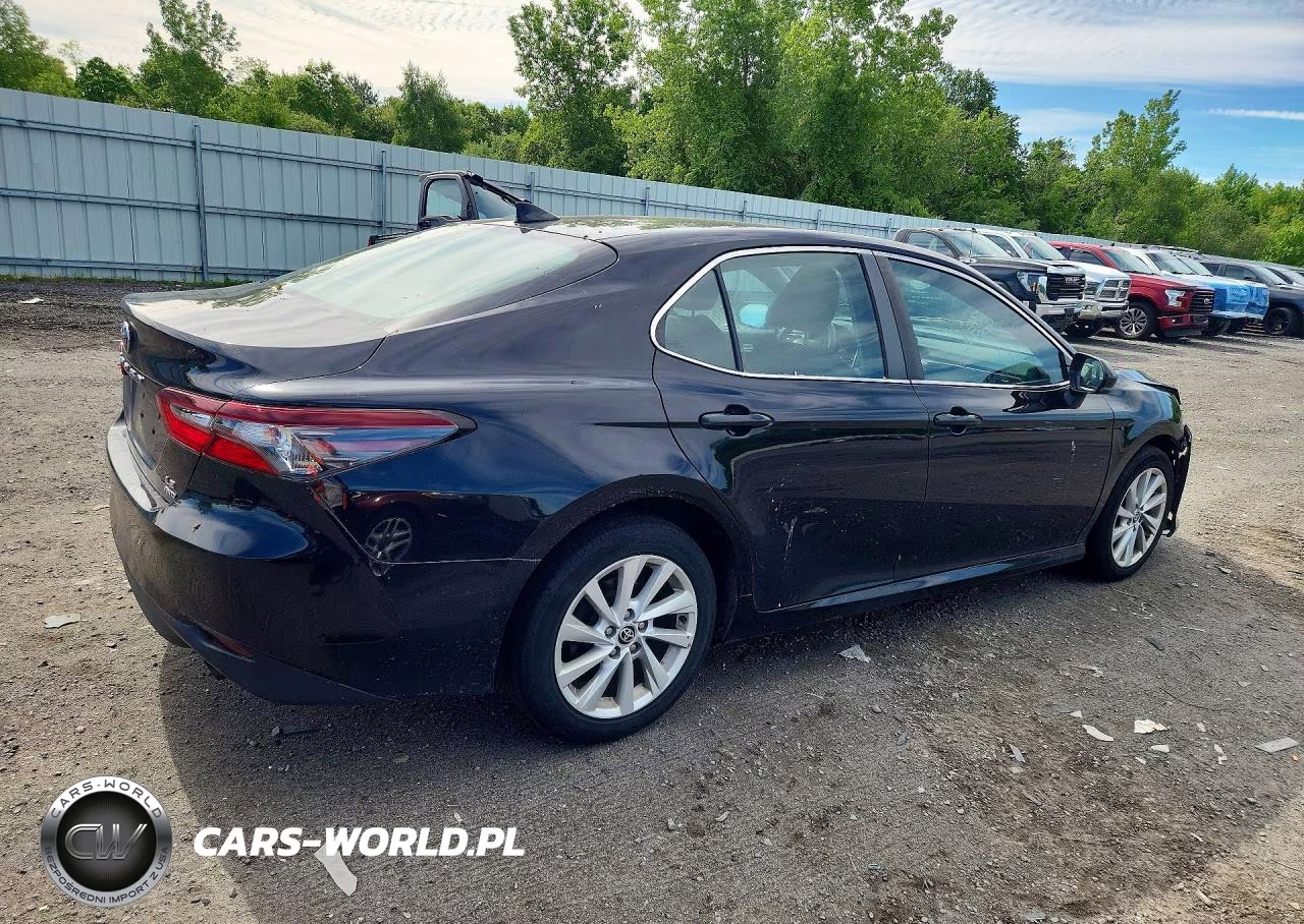 2021 Toyota Camry Le VIN:4T1C11BK5MU024352 - 3