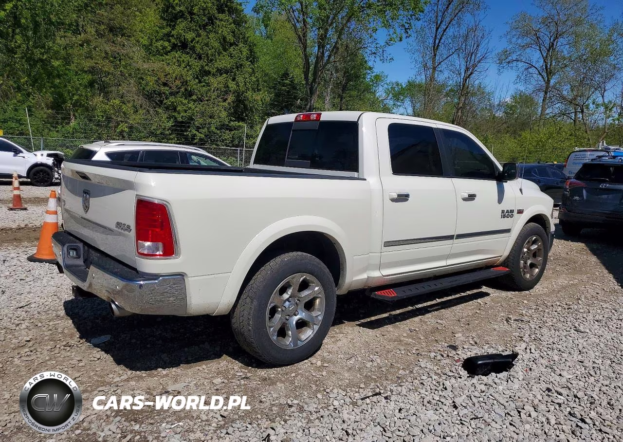 2017 Ram 1500 Laramie VIN:1C6RR7NTXHS719594 - 3