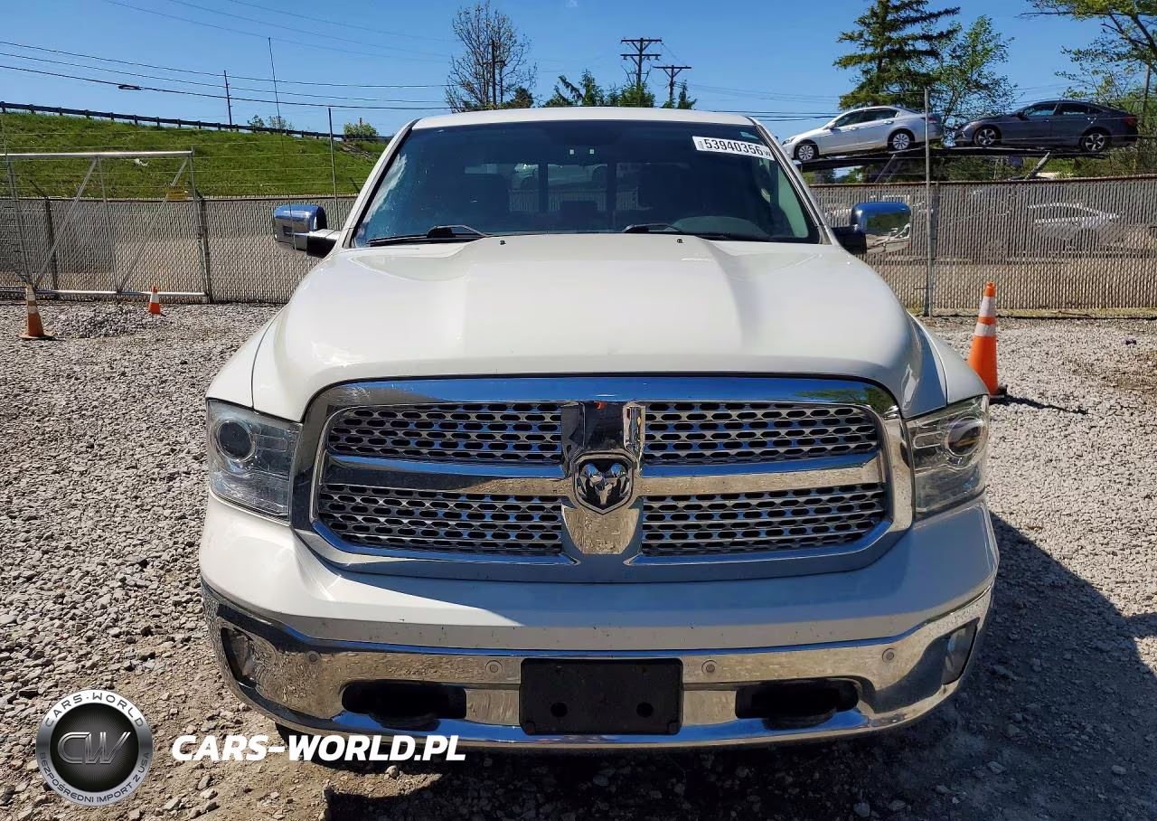 2017 Ram 1500 Laramie VIN:1C6RR7NTXHS719594 - 5