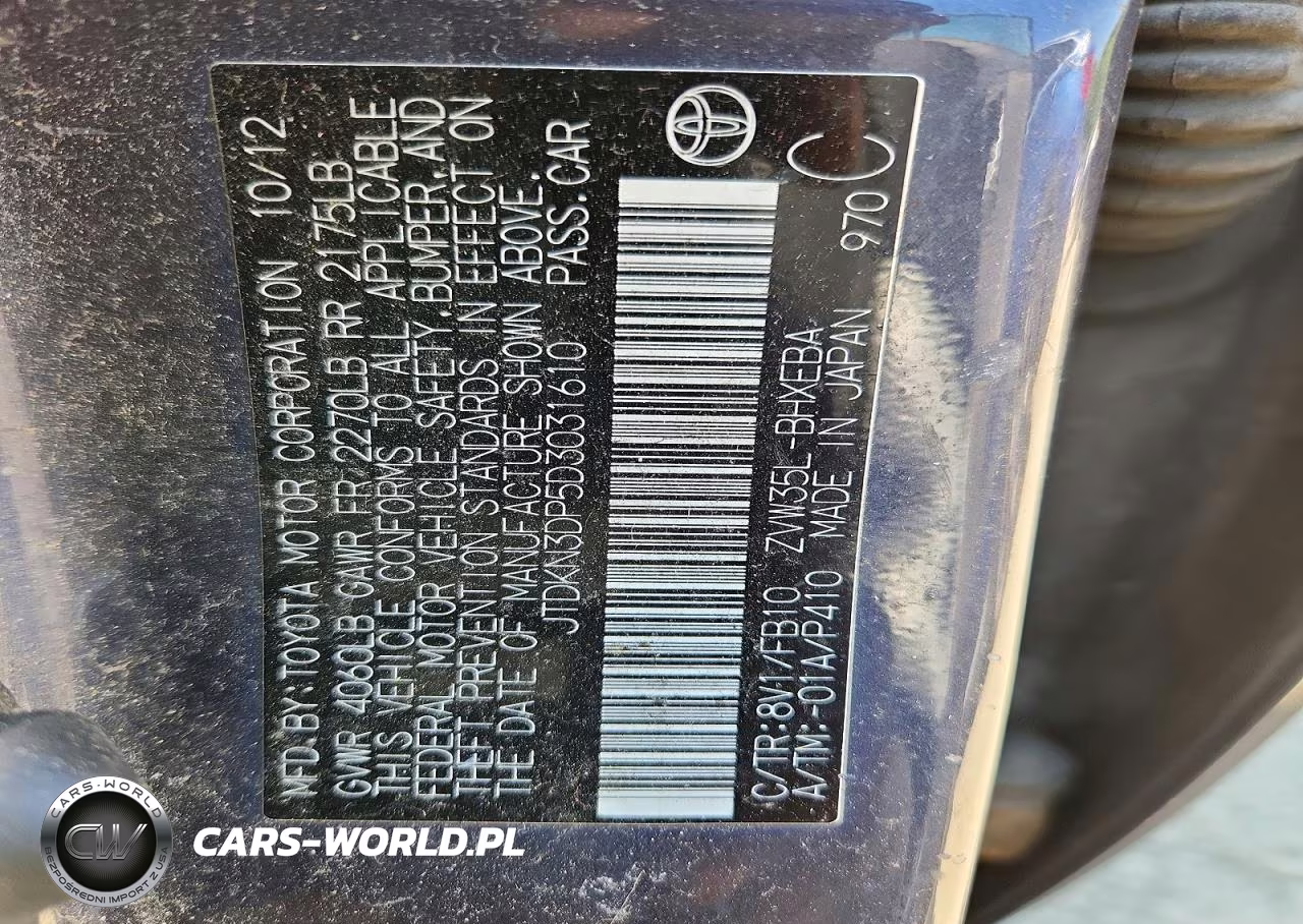 2013 Toyota Prius Plug-In Hybrid Base VIN:JTDKN3DP5D3031610 - 12