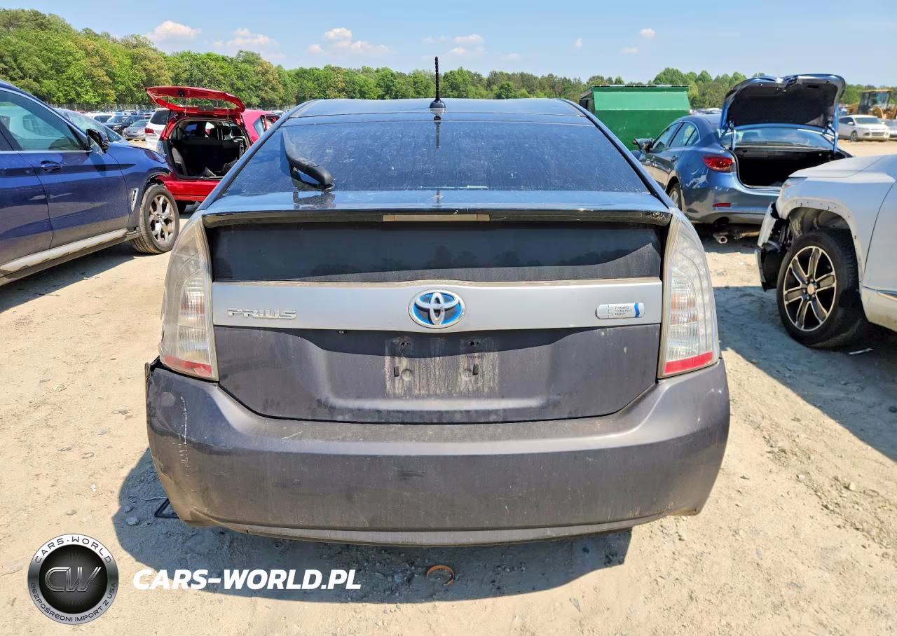 2013 Toyota Prius Plug-In Hybrid Base VIN:JTDKN3DP5D3031610 - 6