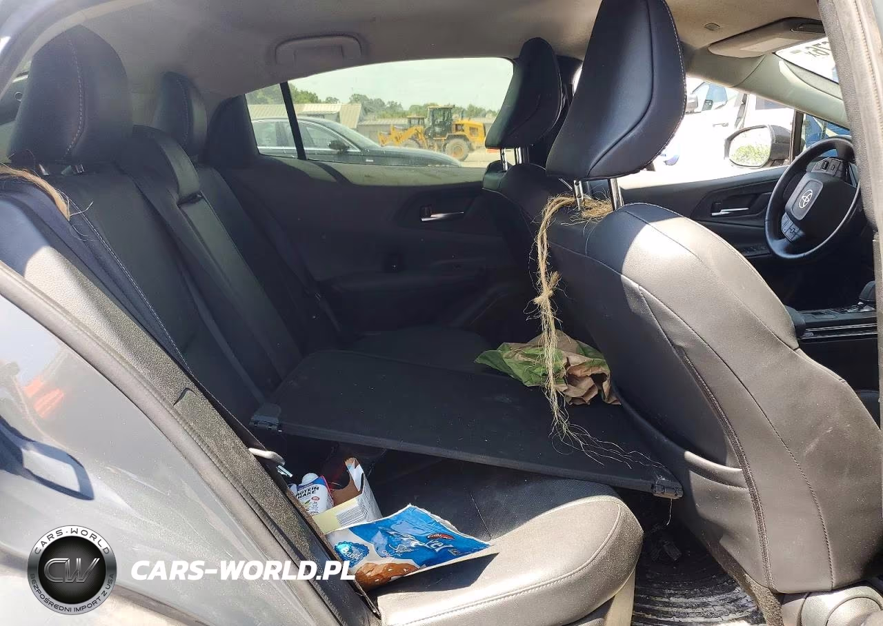 2024 Toyota Prius Xle VIN:JTDACAAU9R3024456 - 10