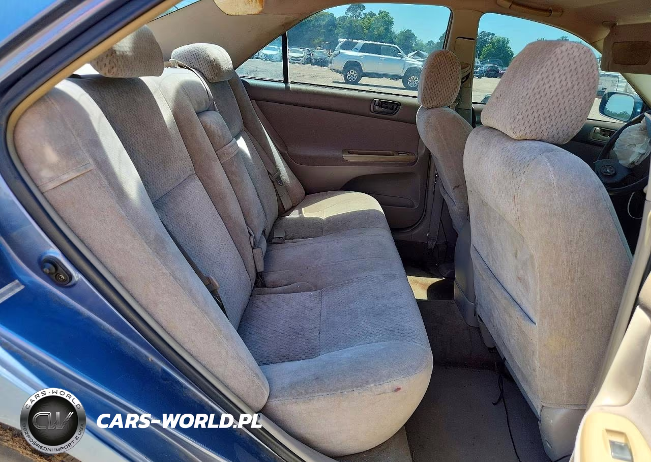 2003 Toyota Camry Le VIN:4T1BE32K83U252212 - 10
