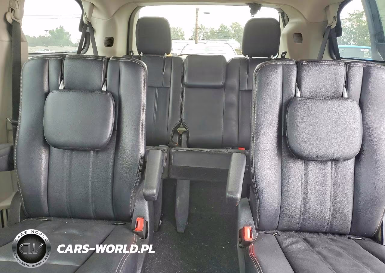 2014 Chrysler Town & Country Touring VIN:2C4RC1BG4ER434935 - 10
