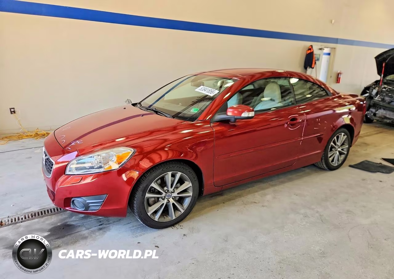 2011 Volvo C70 T5