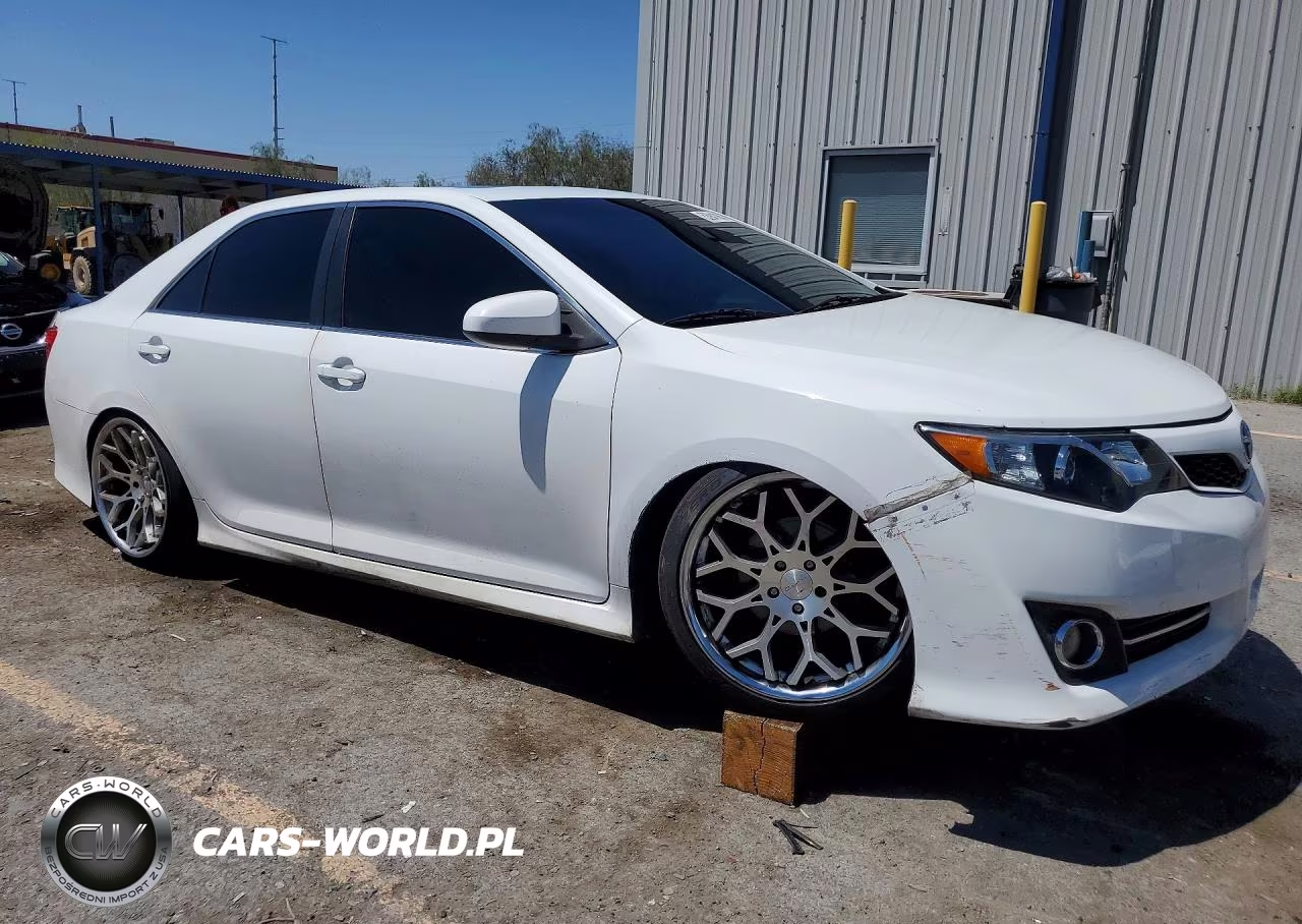 2012 Toyota Camry Se V6 VIN:4T1BK1FK5CU510662 - 4