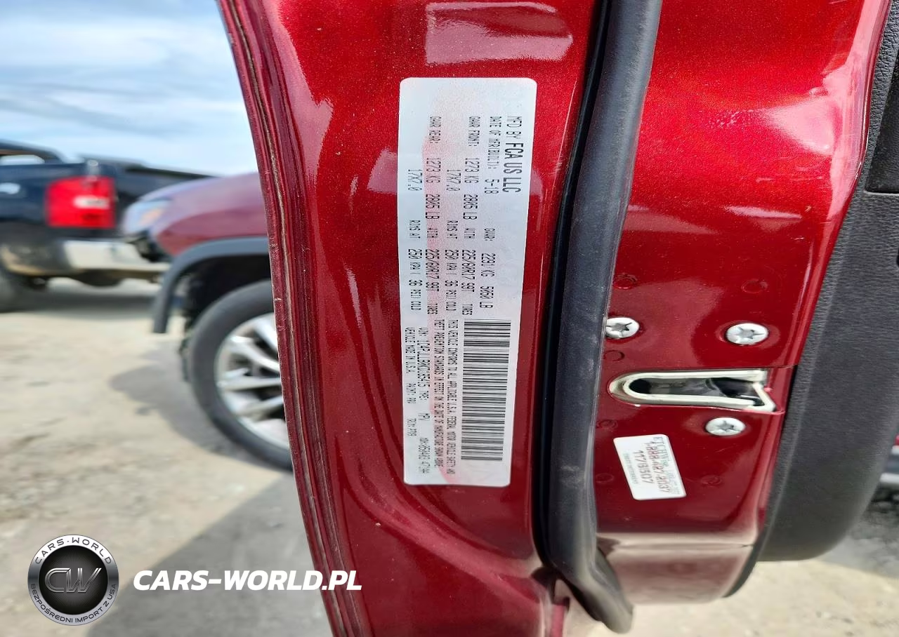 2019 Jeep Cherokee Latitude Plus VIN:1C4PJLLB0KD185415 - 13