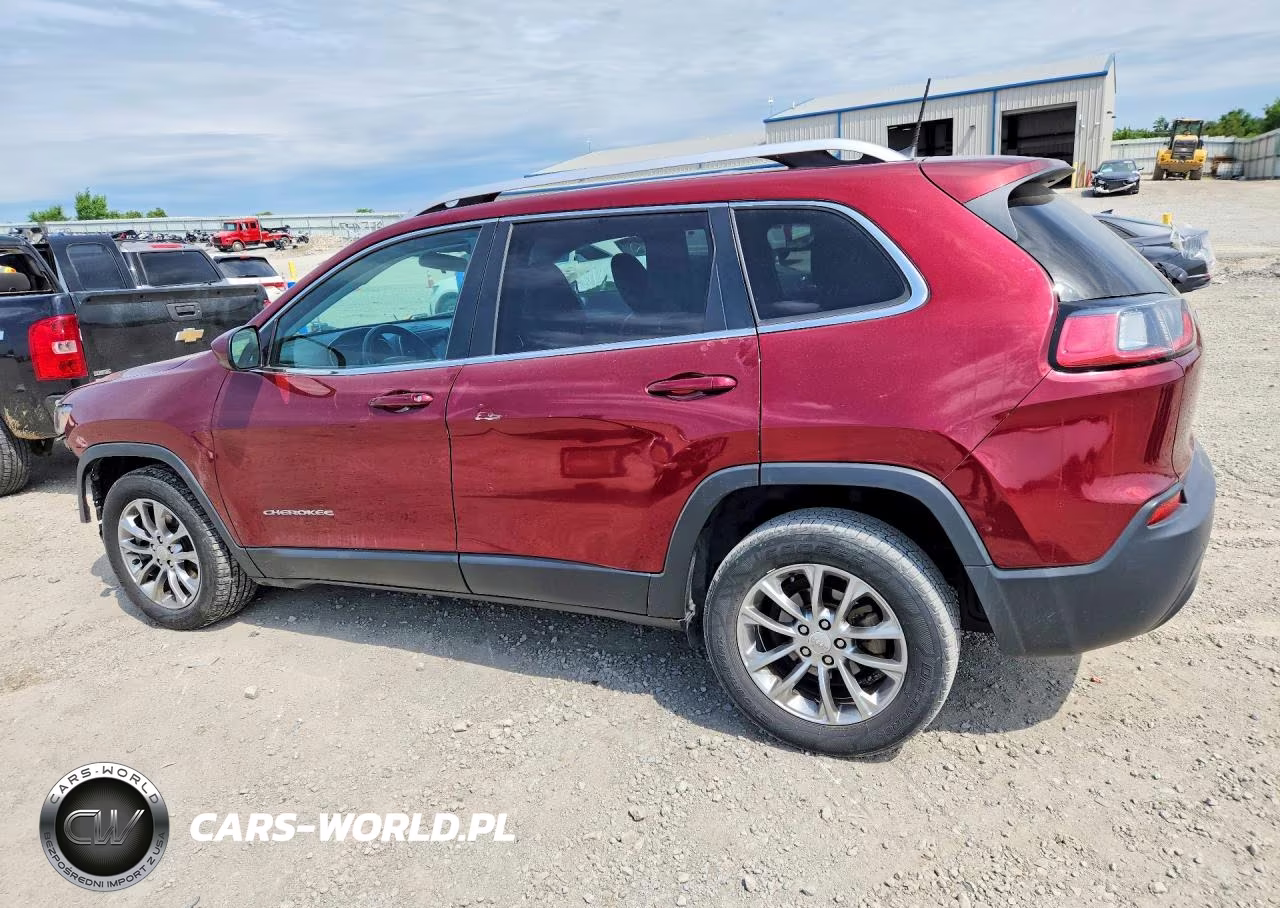 2019 Jeep Cherokee Latitude Plus VIN:1C4PJLLB0KD185415 - 2