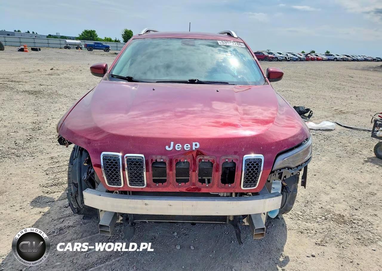 2019 Jeep Cherokee Latitude Plus VIN:1C4PJLLB0KD185415 - 5