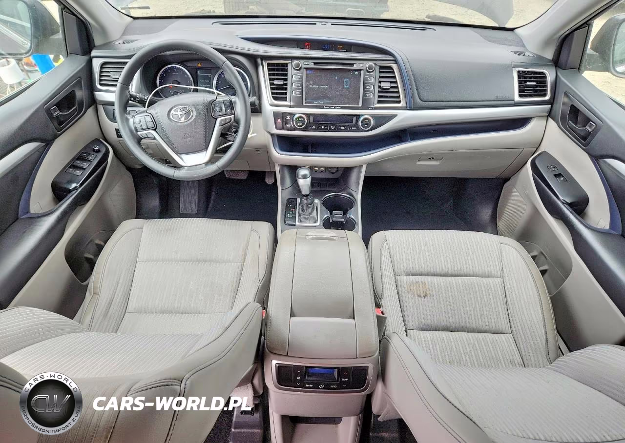 2019 Toyota Highlander Le Plus VIN:5TDZZRFH9KS314227 - 8