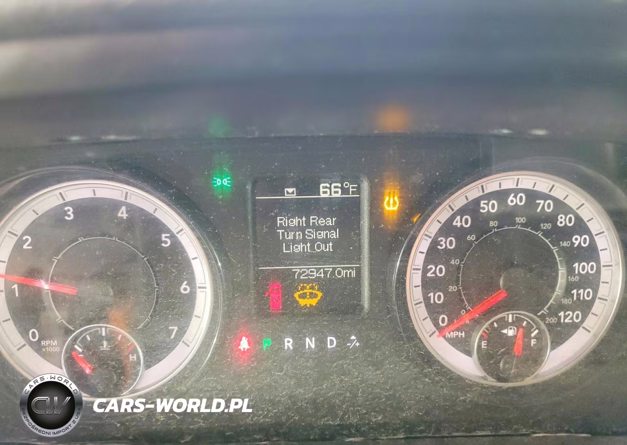 2018 Ram 2500 St VIN:3C6TR5HT8JG204872 - 9