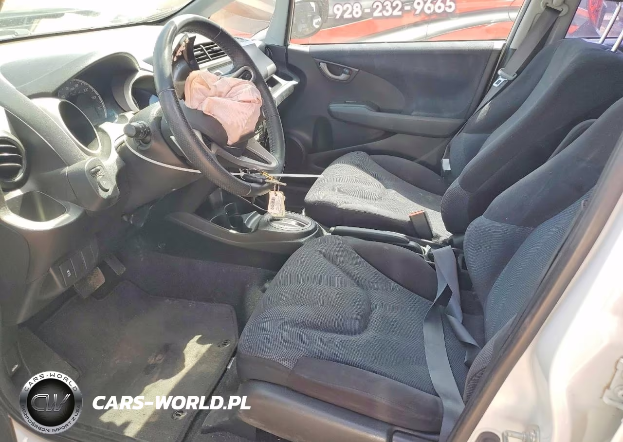2011 Honda Fit Sport VIN:JHMGE8H5XBS000592 - 7