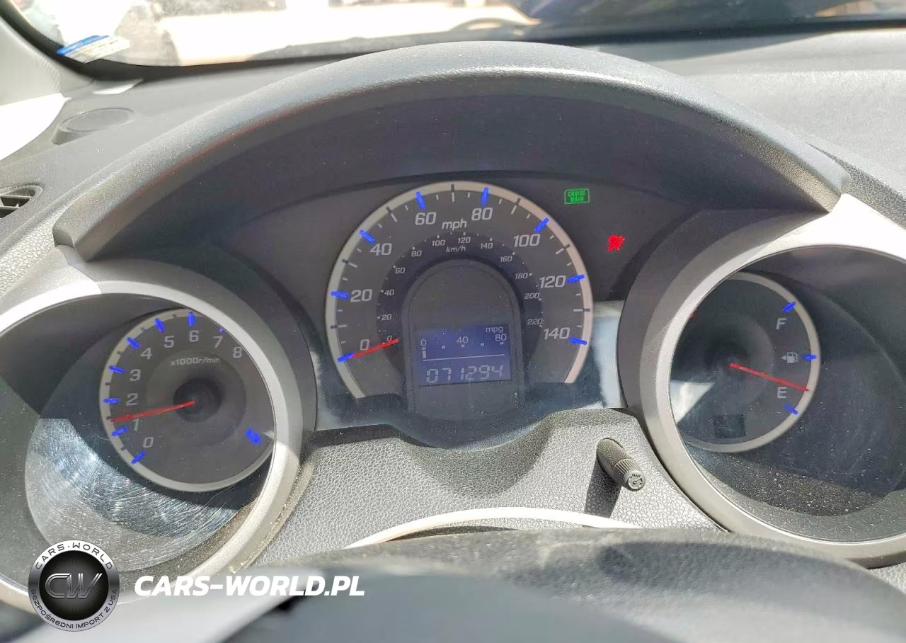 2011 Honda Fit Sport VIN:JHMGE8H5XBS000592 - 9