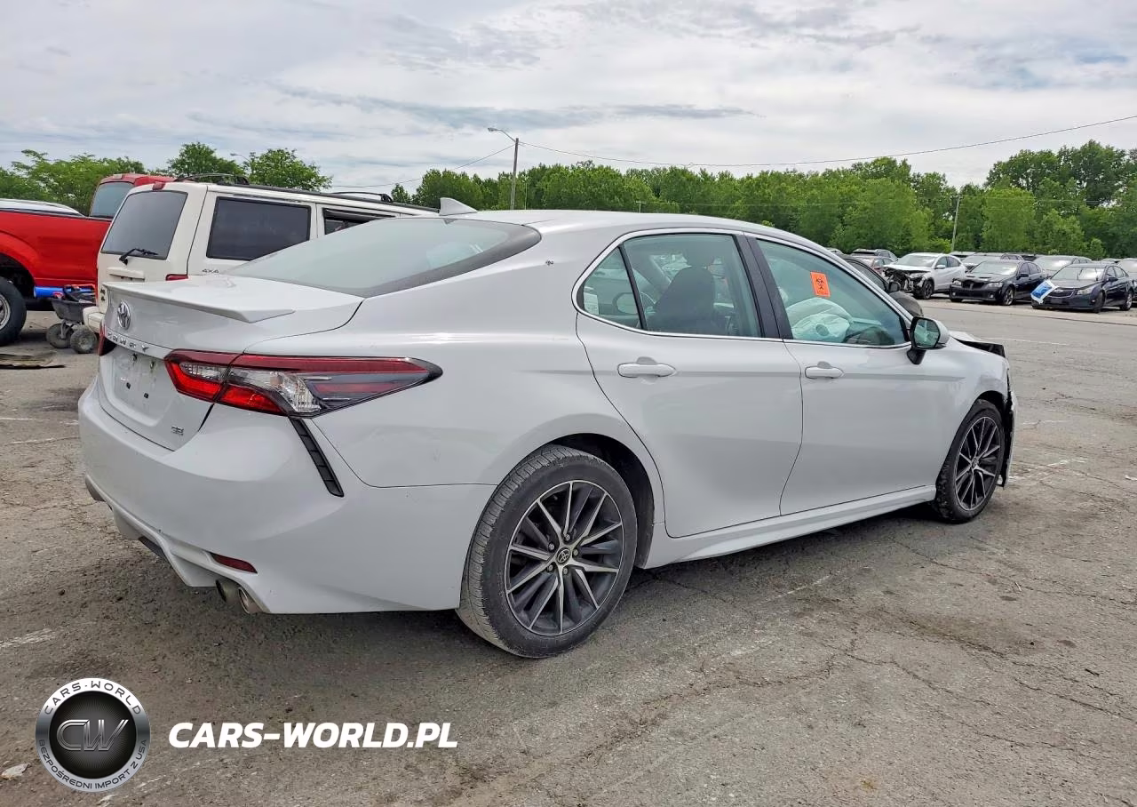 2024 Toyota Camry Se VIN:4T1G11AK9RU247083 - 3