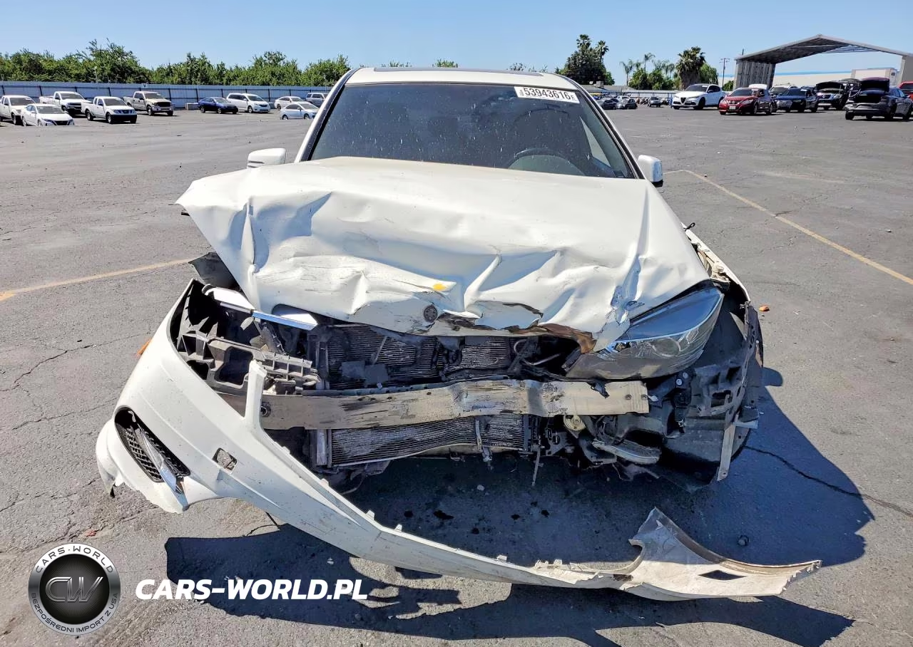 2011 Mercedes-Benz C VIN:WDDGF5EB2BA515749 - 5