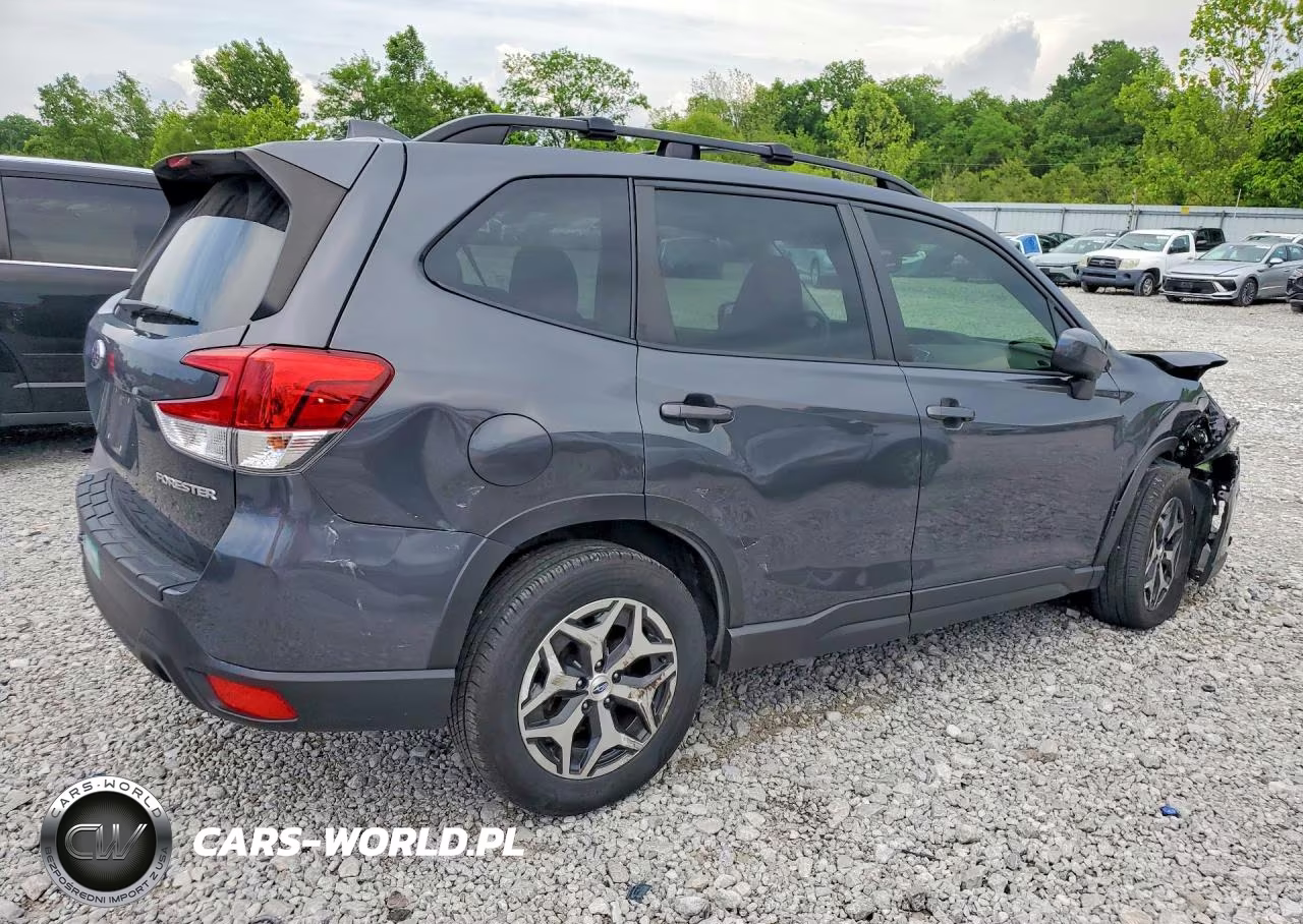 2020 Subaru Forester Premium VIN:JF2SKAJC6LH545354 - 3
