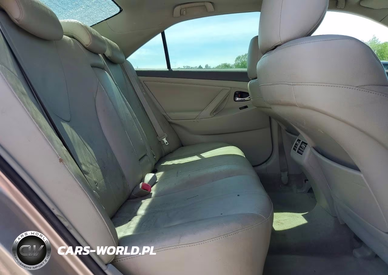 2007 Toyota Camry Hybrid VIN:JTNBB46K073007747 - 10