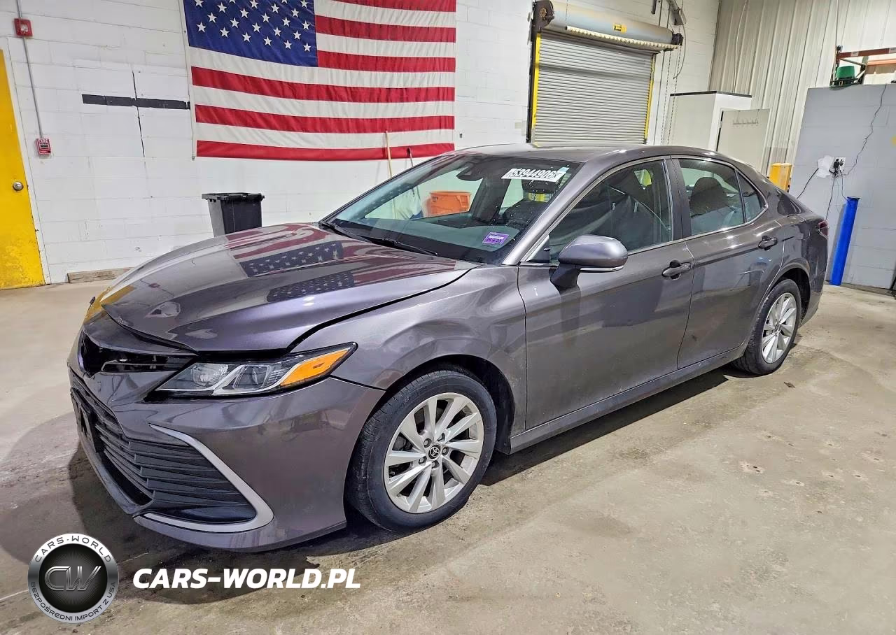 2021 Toyota Camry Le