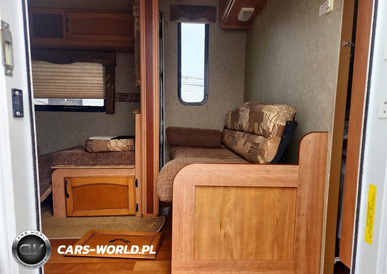 2012 Gulf Stream Conquest Camper VIN:1NL1GTL24C1105504 - 5