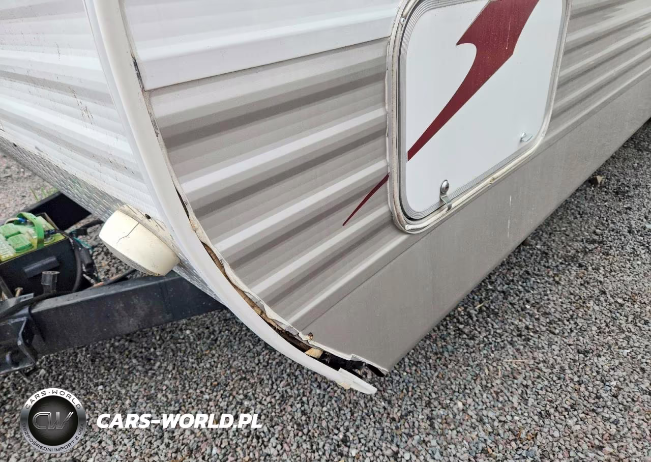 2012 Gulf Stream Conquest Camper VIN:1NL1GTL24C1105504 - 9