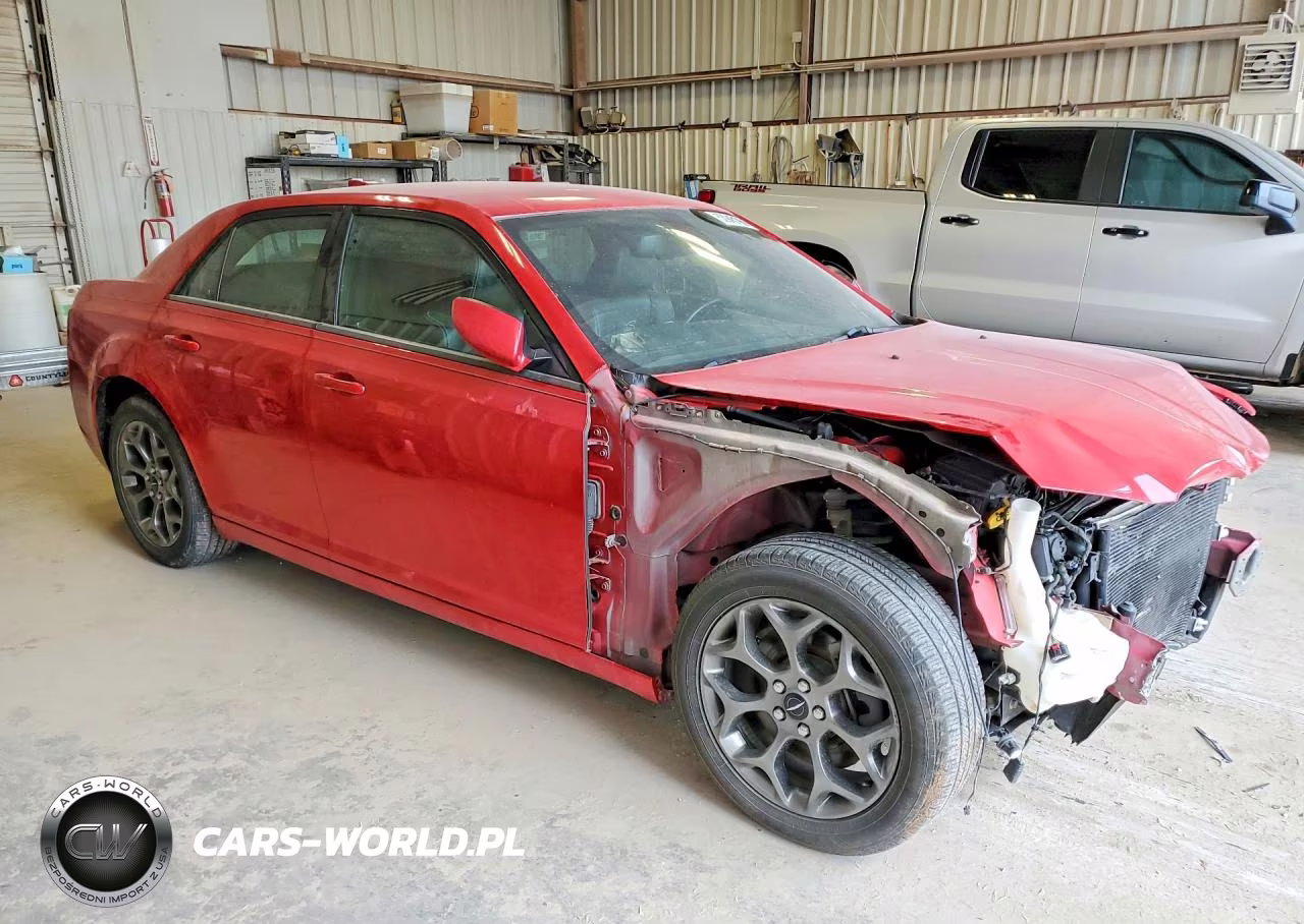 2016 Chrysler 300 S VIN:2C3CCAGG0GH152447 - 4