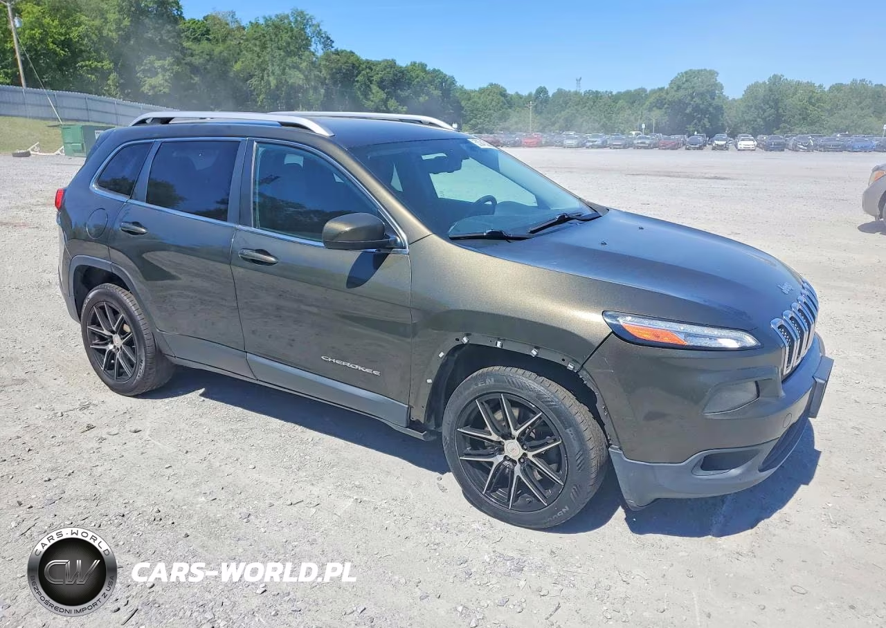 2015 Jeep Cherokee Latitude VIN:1C4PJMCS3FW514477 - 4