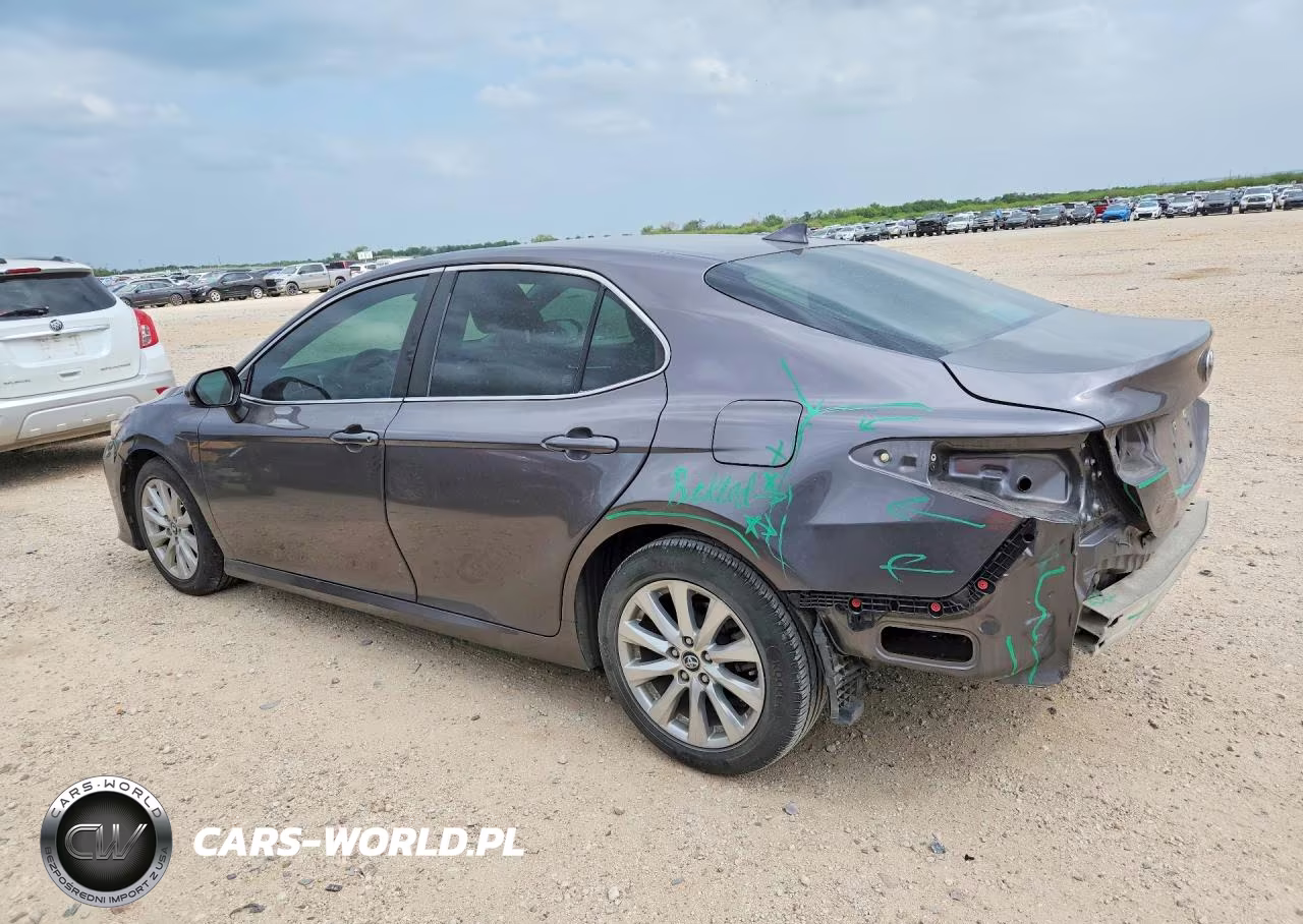 2020 Toyota Camry Le VIN:4T1C11AK5LU915242 - 2