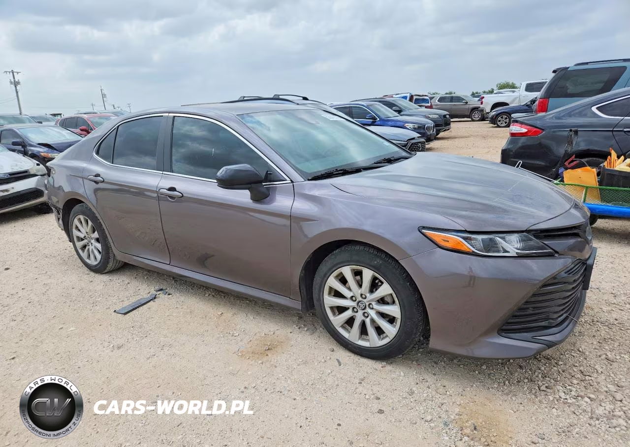 2020 Toyota Camry Le VIN:4T1C11AK5LU915242 - 4