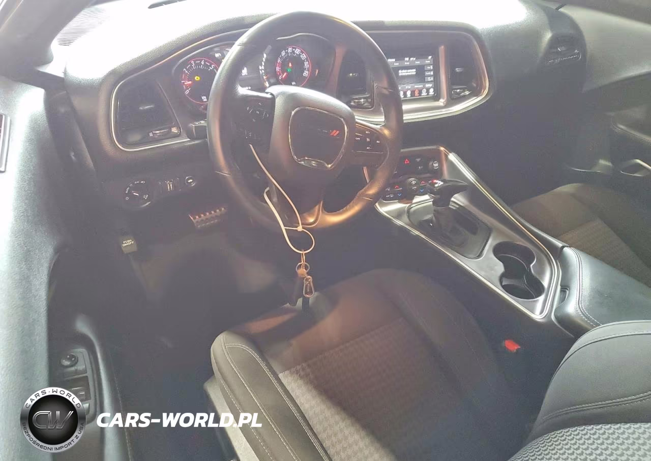 2018 Dodge Challenger VIN:2C3CDZBT7JH216782 - 8