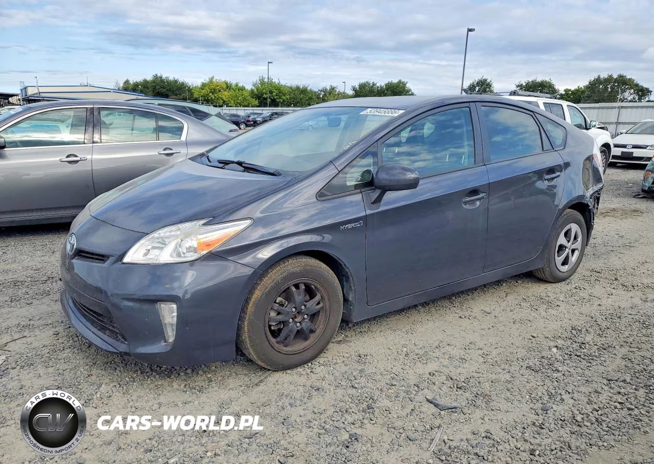 2014 Toyota Prius Three – zdjęcie 1 z 12