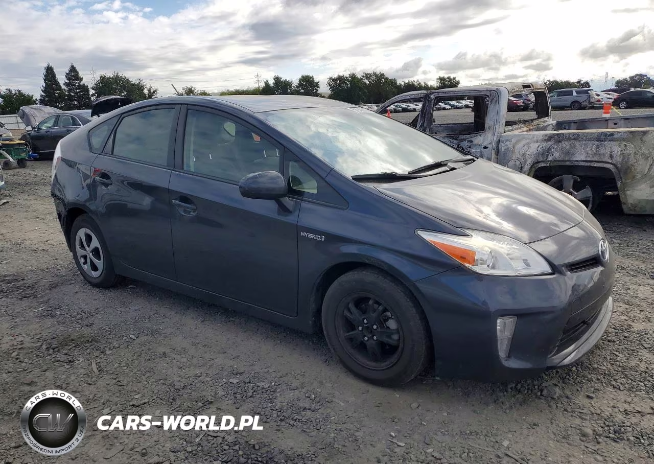 2014 Toyota Prius Three VIN:JTDKN3DU4E1780160 - 4