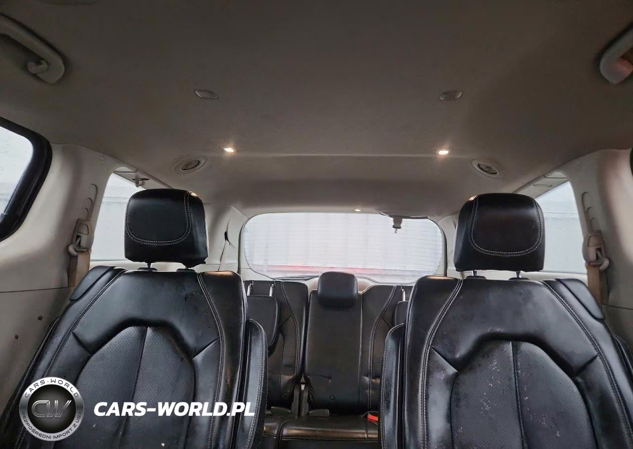2020 Chrysler Voyager Lxi VIN:2C4RC1DG6LR264734 - 10