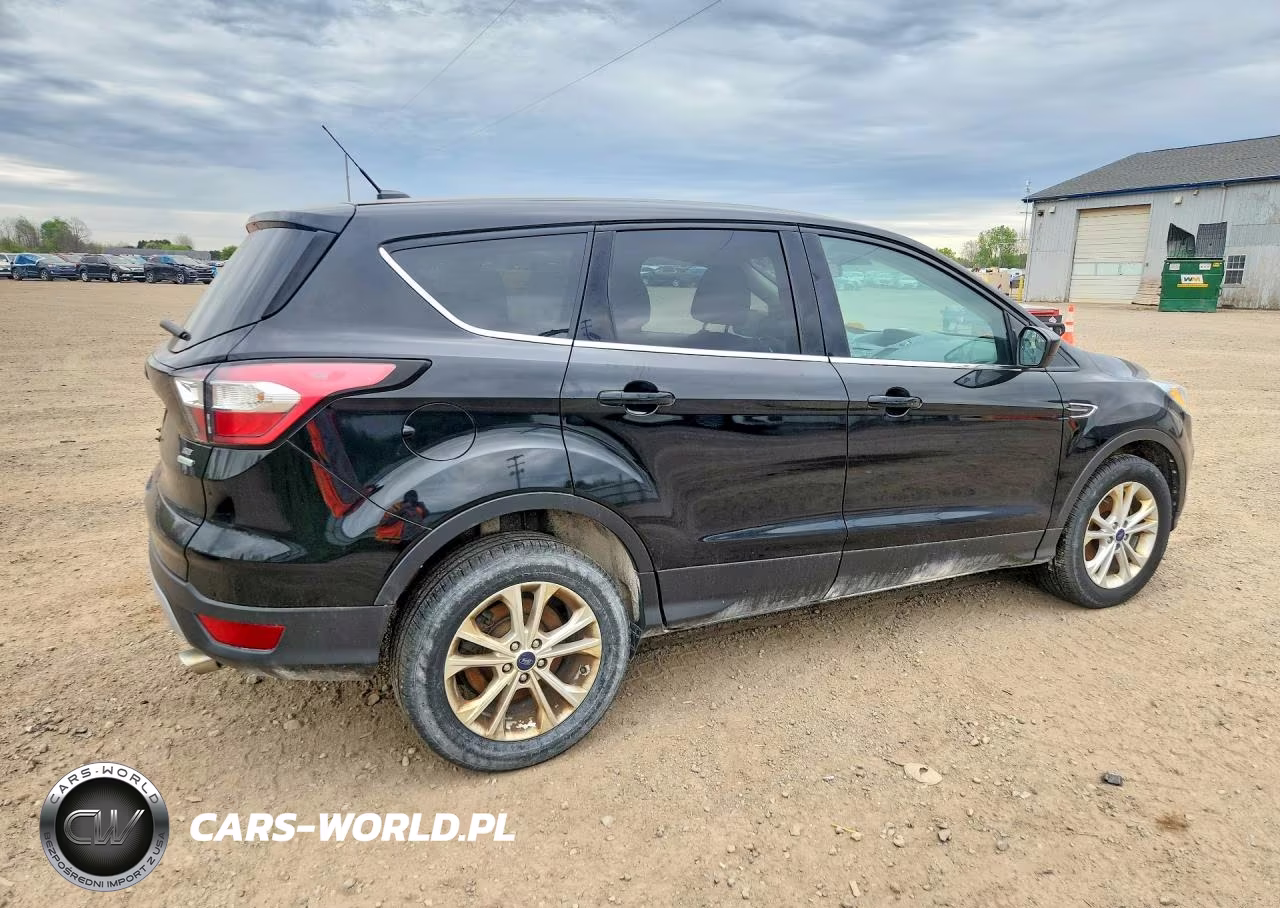 2017 Ford Escape Se VIN:1FMCU0GD0HUB88108 - 3