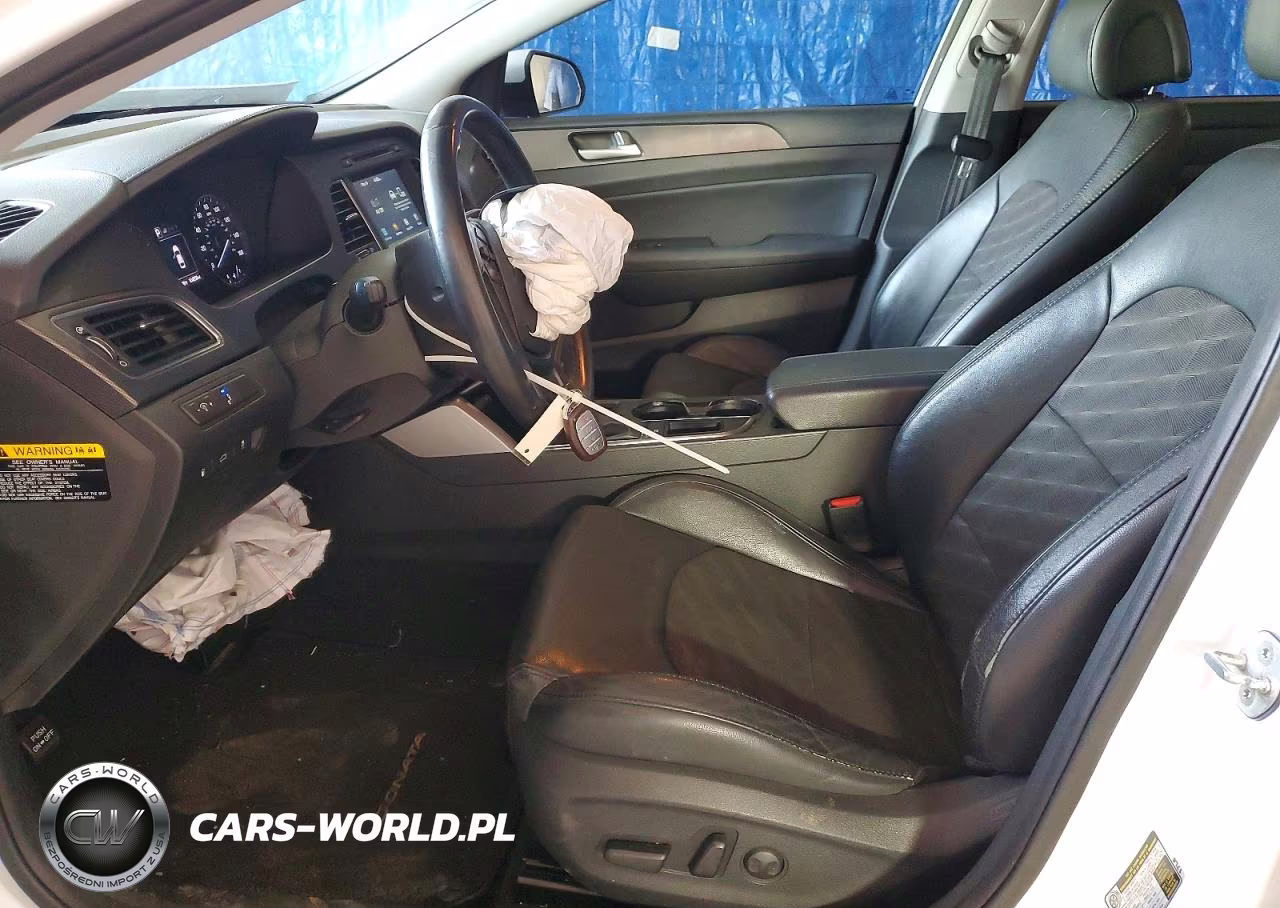 2016 Hyundai Sonata Sport VIN:5NPE34AF1GH261920 - 7