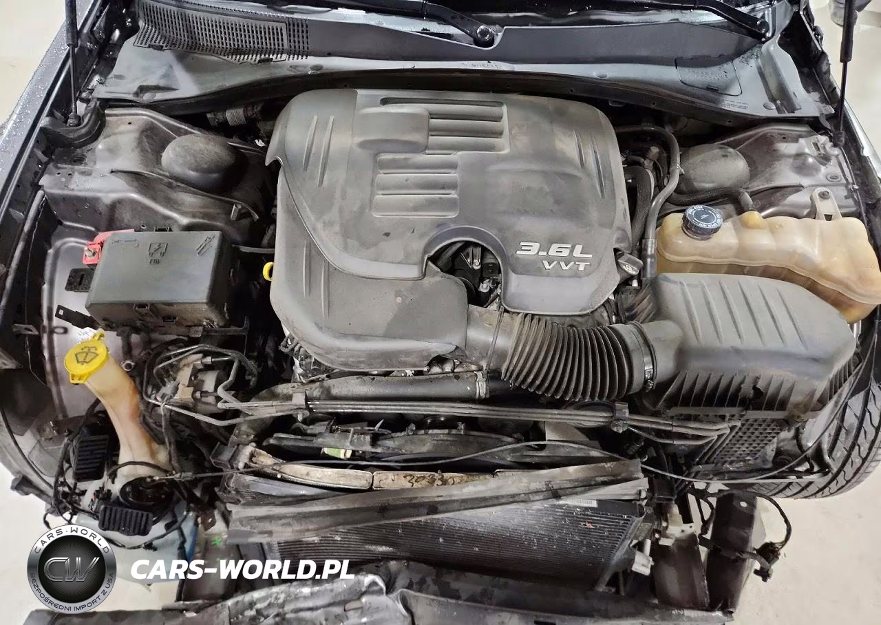 2019 Chrysler 300 S VIN:2C3CCABG2KH515430 - 11