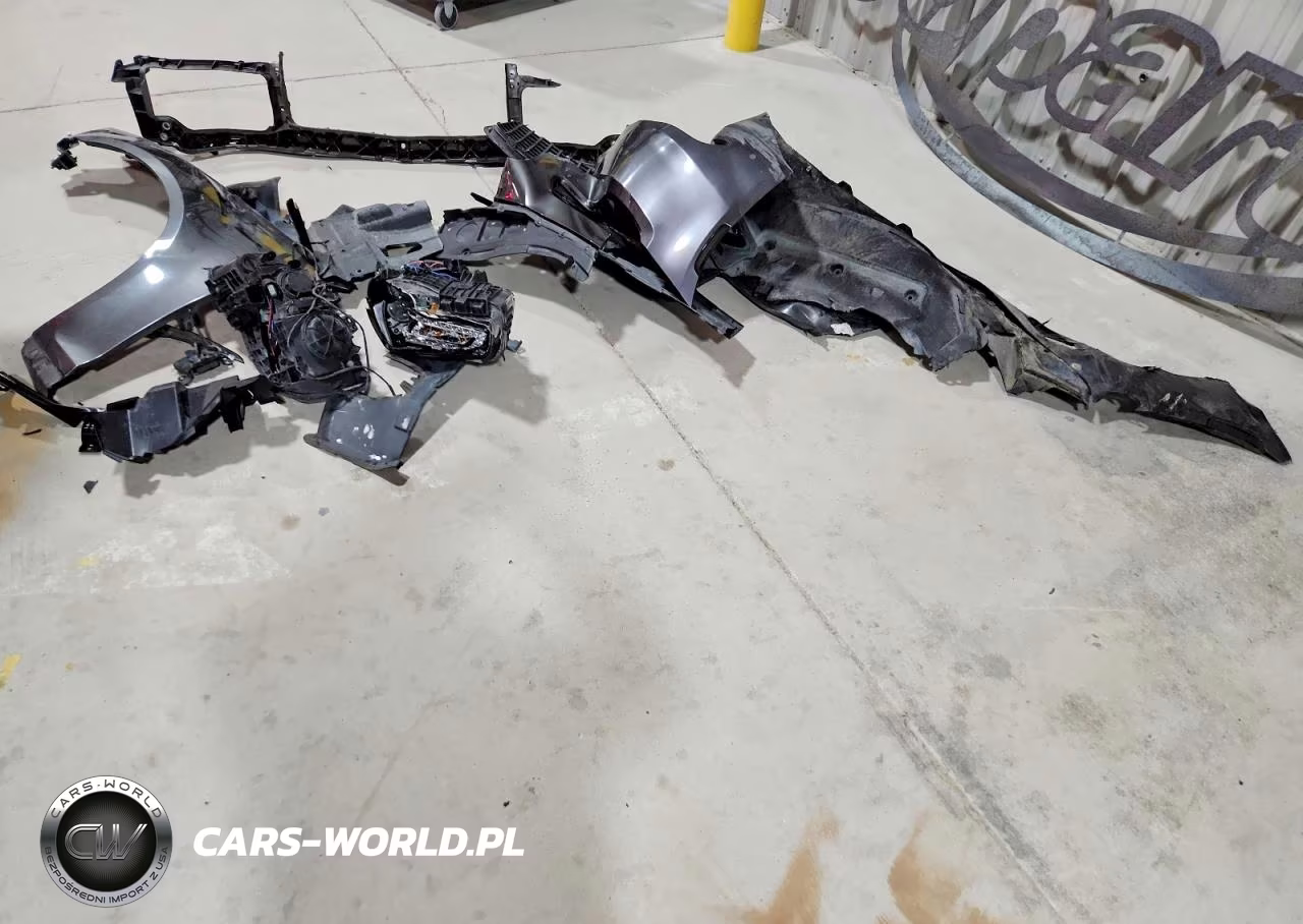 2019 Chrysler 300 S VIN:2C3CCABG2KH515430 - 12