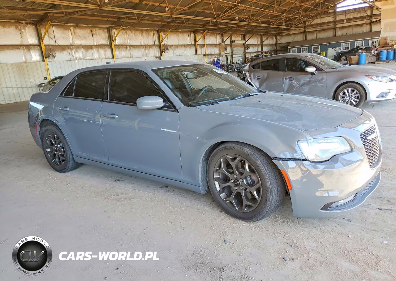 2017 Chrysler 300 S VIN:2C3CCAGG3HH538989 - 4