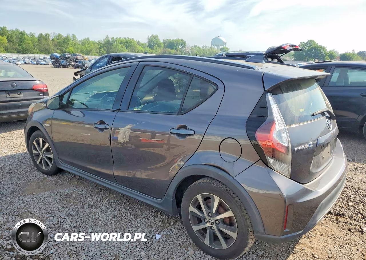 2018 Toyota Prius C VIN:JTDKDTB39J1608701 - 2