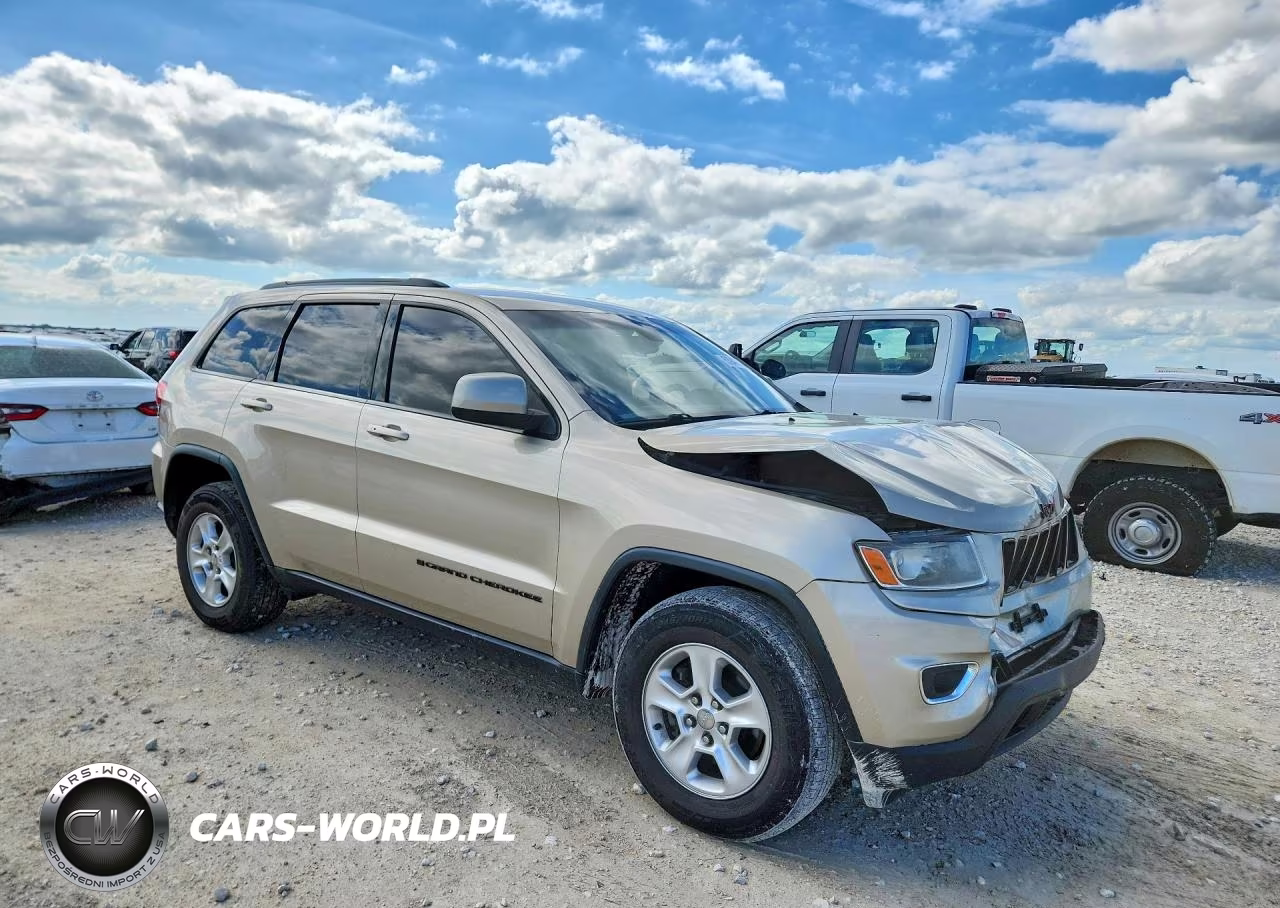 2014 Jeep Grand Cherokee Laredo VIN:1C4RJFAG2EC147980 - 4
