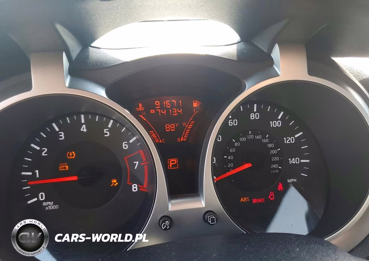 2011 Nissan Juke S VIN:JN8AF5MV8BT023294 - 9