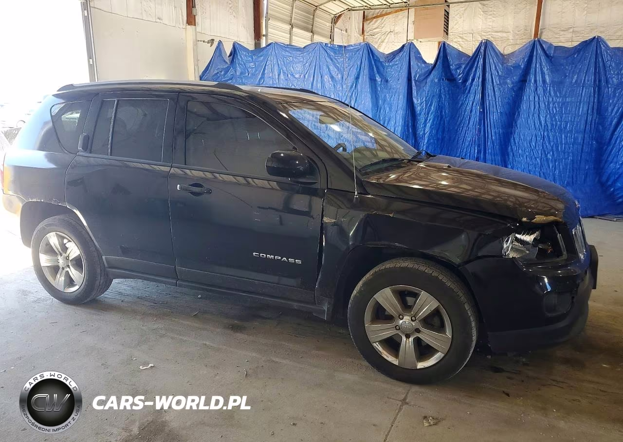 2016 Jeep Compass Latitude VIN:1C4NJDEB6GD782523 - 4